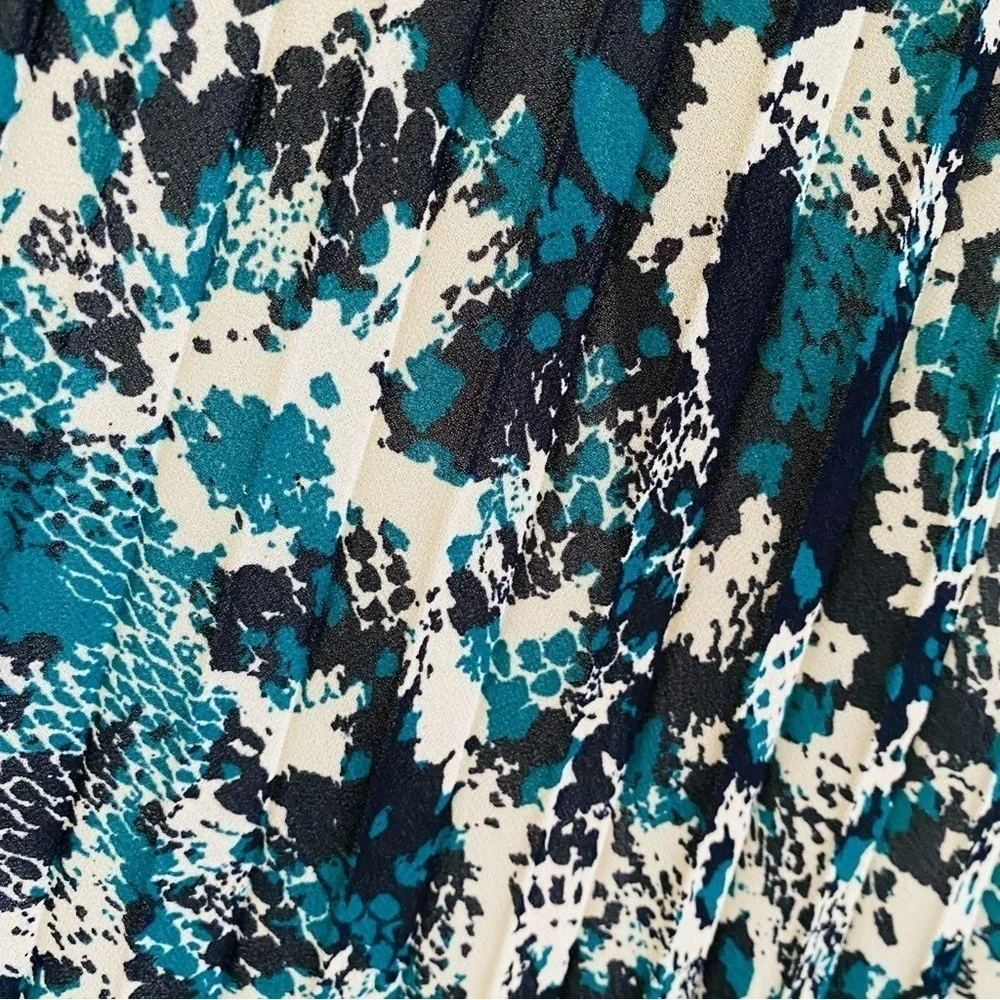 Marks and Spencer reptile snake print pleated skirt green black size 14 long